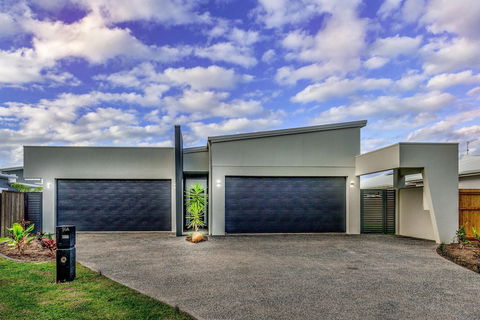 Blue Lagoon Villa B - Surfers Paradise Gold Coast 0