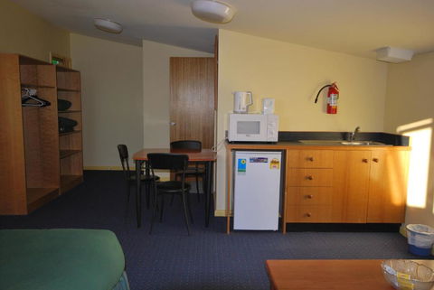 Alpine Heights 28 - Surfers Paradise Gold Coast 4