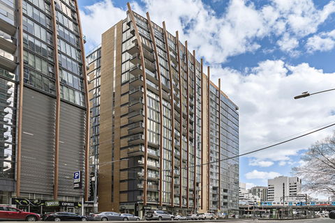 Ella, 1BDR Melbourne Apartment - Surfers Paradise Gold Coast 0