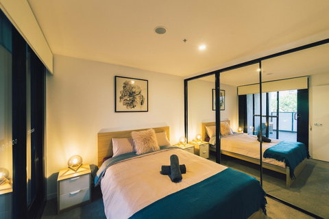 MidNight Apartment - Surfers Paradise Gold Coast 5
