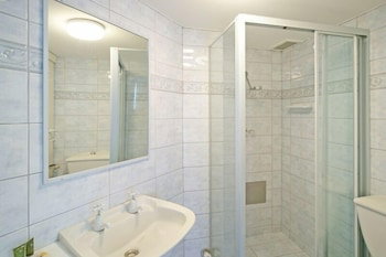 Syrenense Apartments - Surfers Paradise Gold Coast 0