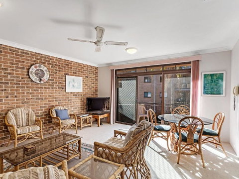 Kurranulla, Unit 5/15 Weatherly Close - Surfers Paradise Gold Coast 2