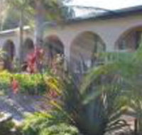 Batemans Bay Manor - Surfers Paradise Gold Coast