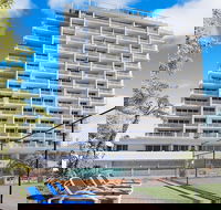 Elouera Tower Beachfront Apartments