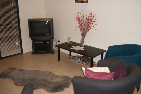 Ningaloo Bed And Breakfast - Surfers Paradise Gold Coast 6