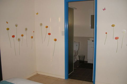 Ningaloo Bed And Breakfast - Surfers Paradise Gold Coast 4