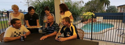 Tropixx Motel & Restaurant - Surfers Paradise Gold Coast 4
