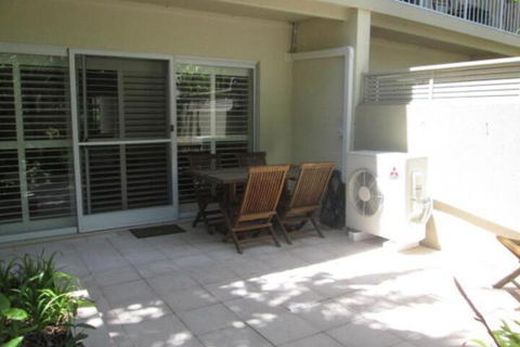 Noosa Terrace & Belmondos Waterfront Resort - Surfers Paradise Gold Coast 4