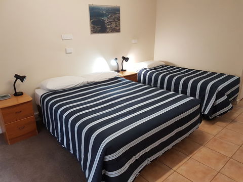 Emu Point Motel & Apartments - Surfers Paradise Gold Coast 5