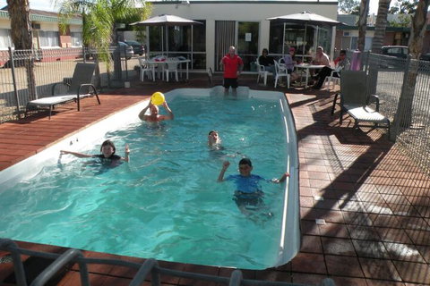 Corowa Motor Inn - Surfers Paradise Gold Coast 4