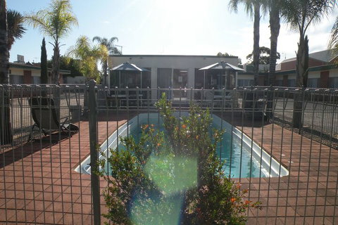 Corowa Motor Inn - Surfers Paradise Gold Coast 6