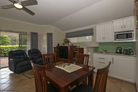The Good Life B & B - Surfers Paradise Gold Coast 1