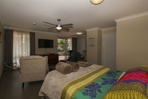 The Good Life B & B - Surfers Paradise Gold Coast 3