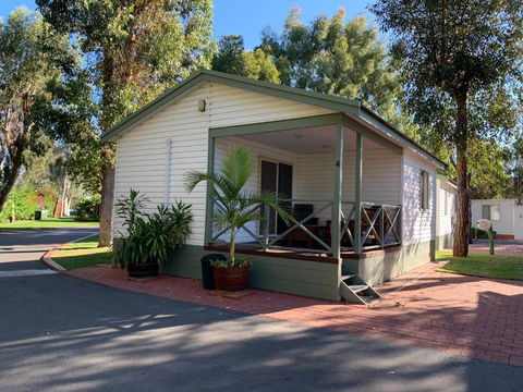 Mandurah Caravan & Tourist Park - Surfers Paradise Gold Coast 2
