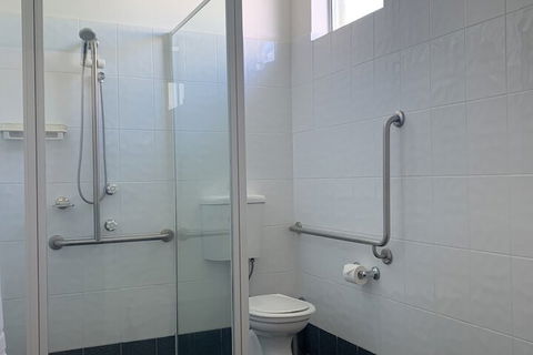 Ashton Motel - Surfers Paradise Gold Coast 4