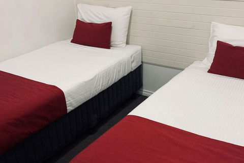Ashton Motel - Surfers Paradise Gold Coast 6
