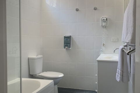 Ashton Motel - Surfers Paradise Gold Coast 3