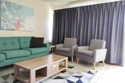 Palm Waters Holiday Villas - Surfers Paradise Gold Coast 2