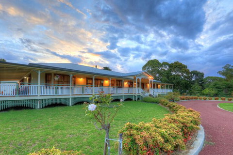 Logger's Rest - Surfers Paradise Gold Coast 2