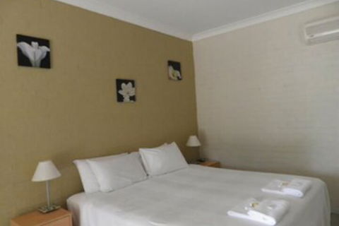 Ocean Shores Motel - Surfers Paradise Gold Coast 7