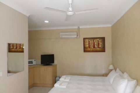 Ocean Shores Motel - Surfers Paradise Gold Coast 3