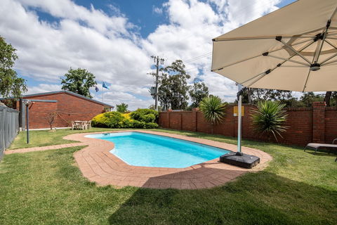 Golden Country Motel & Caravan Park - Surfers Paradise Gold Coast 4