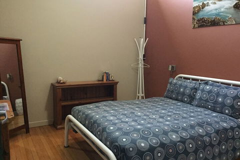 Port Lincoln YHA - Surfers Paradise Gold Coast 6