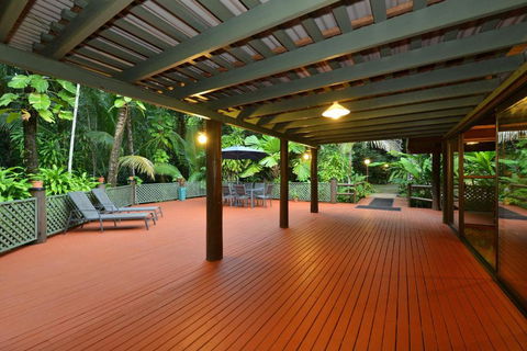 Wait A While Daintree - Surfers Paradise Gold Coast 5