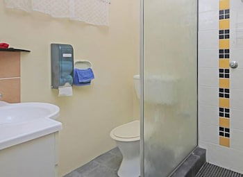 Breeze Inn Ulladulla - Surfers Paradise Gold Coast 3