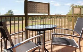 Emerald Executive Apartments - Surfers Paradise Gold Coast 6