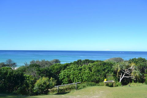 On The Beach At Hastings Point - Surfers Paradise Gold Coast 3