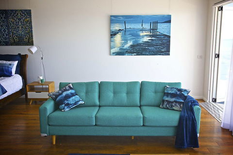 Penguin Beachfront Apartments - Surfers Paradise Gold Coast 5