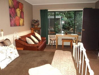 Forest Lodge Chalets - Surfers Paradise Gold Coast 5