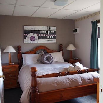 Forest Lodge Chalets - Surfers Paradise Gold Coast 3