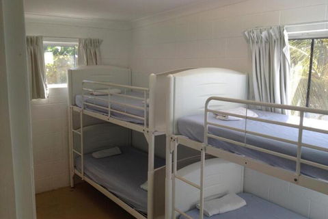 Absolute Backpackers Mission Beach - Surfers Paradise Gold Coast 2