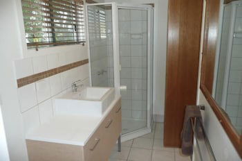 Beachside Holiday Units - Surfers Paradise Gold Coast 4