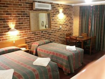 Cedar Lodge Motel - Surfers Paradise Gold Coast 6
