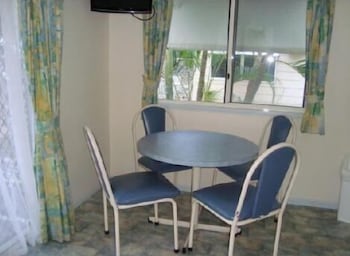 Ellis Beach Oceanfront Bungalows - Campground - Surfers Paradise Gold Coast 1