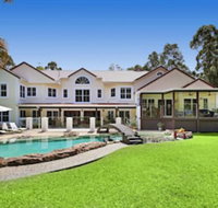 Kingfishers Manor - Surfers Paradise Gold Coast