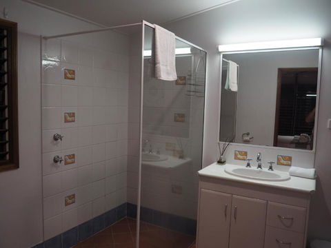 Cassawong Cottages - Surfers Paradise Gold Coast 5