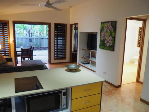 Cassawong Cottages - Surfers Paradise Gold Coast 4
