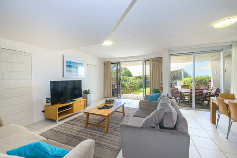 On The Beach Resort Bribie Island - Surfers Paradise Gold Coast 4