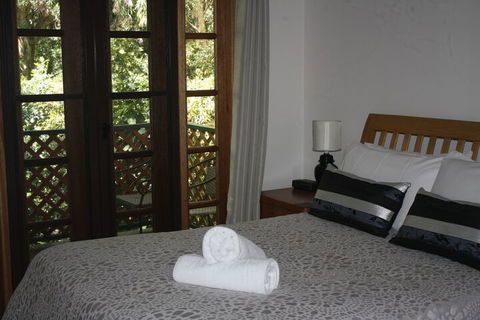 Wanderers Retreat Port Stephens - Surfers Paradise Gold Coast 7