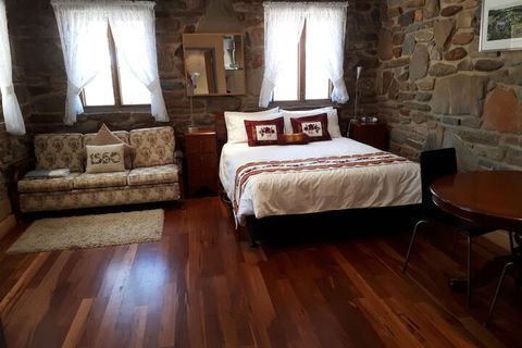 1860 Wine Country Cottages - Surfers Paradise Gold Coast 3