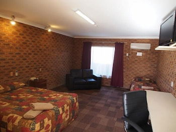 Cobar Town And Country Motor Inn - Surfers Paradise Gold Coast 5