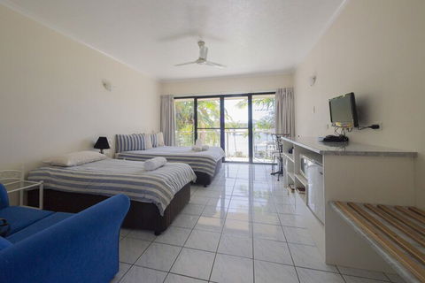 Hinchinbrook Marine Cove Resort - Surfers Paradise Gold Coast 1