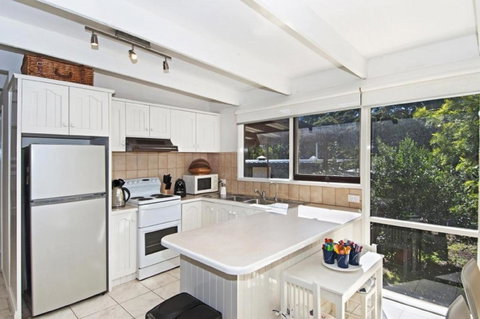 De Angelis Beach House - Surfers Paradise Gold Coast 2