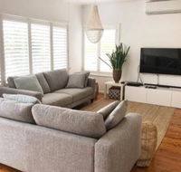 The Seaside Beachhouse Mollymook - Surfers Paradise Gold Coast