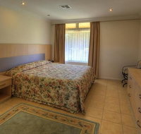 Cooma Motor Lodge Motel - Surfers Paradise Gold Coast