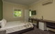 Hampton Court Apartments - thumb 5